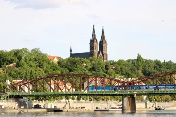 Nebourejte most na Výtoni, doporučuje Praze UNESCO