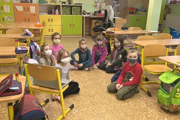Malotřídky chtějí, aby se do jejich lavic mohli vrátit všichni žáci