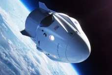 Do vesmíru poletí první mise s lidmi, ale bez profesionálních kosmonautů. Miliardář si zaplatil loď SpaceX