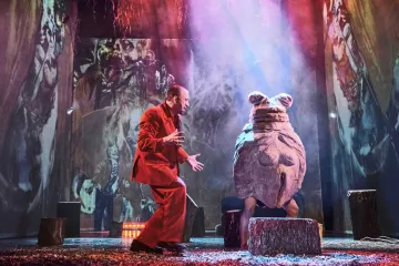 Láska a manipulace. Sen noci svatojánské vyvolá v Divadle pod Palmovkou i videomapping