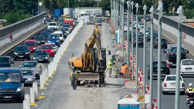 Rekonstrukce Nuselského mostu v roce 2013