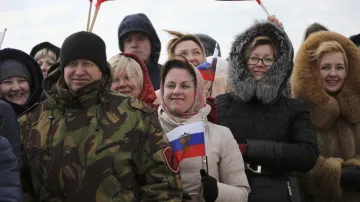 Vítání ruských hrdinů na základně v Buturlinovce