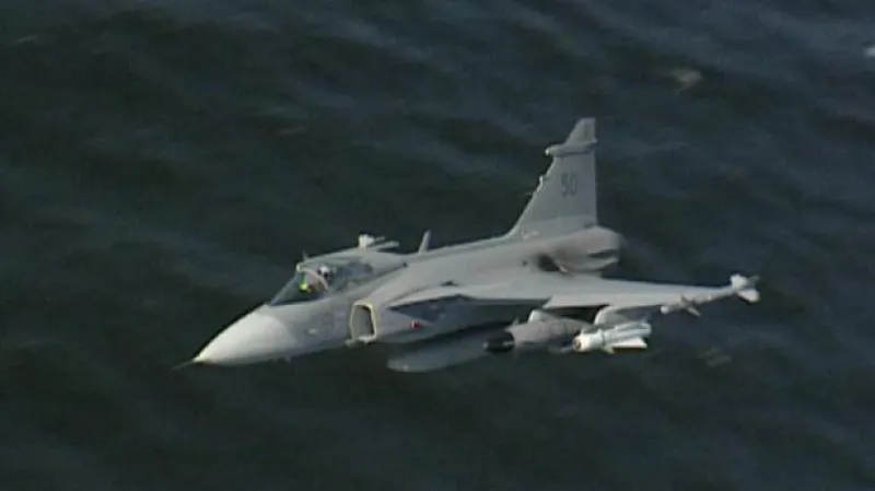 Gripeny míří nad Island, čekají na ně zrádné podmínky