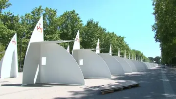 Provizorní zpovědnice v Madridu