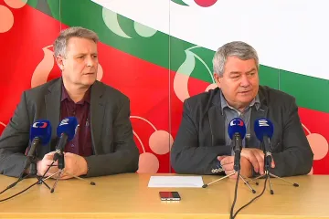 „Petříček jedná v rozporu s národními zájmy naší země.“ KSČM vadí také Ťok a Vojtěch