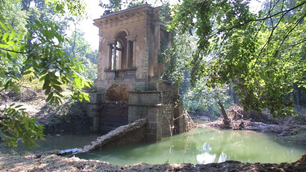 Laudonův pavilon po povodni