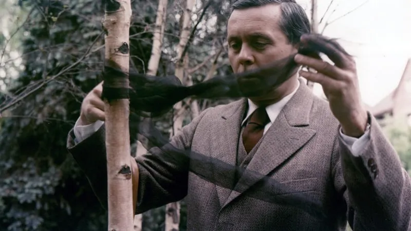 Josef Abrhám jako Karel Čapek ve filmu Člověk proti zkáze