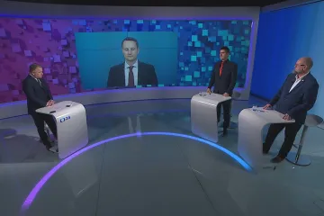 O zbrojním průmyslu či bitcoinové kauze debatovali hosté Politického spektra