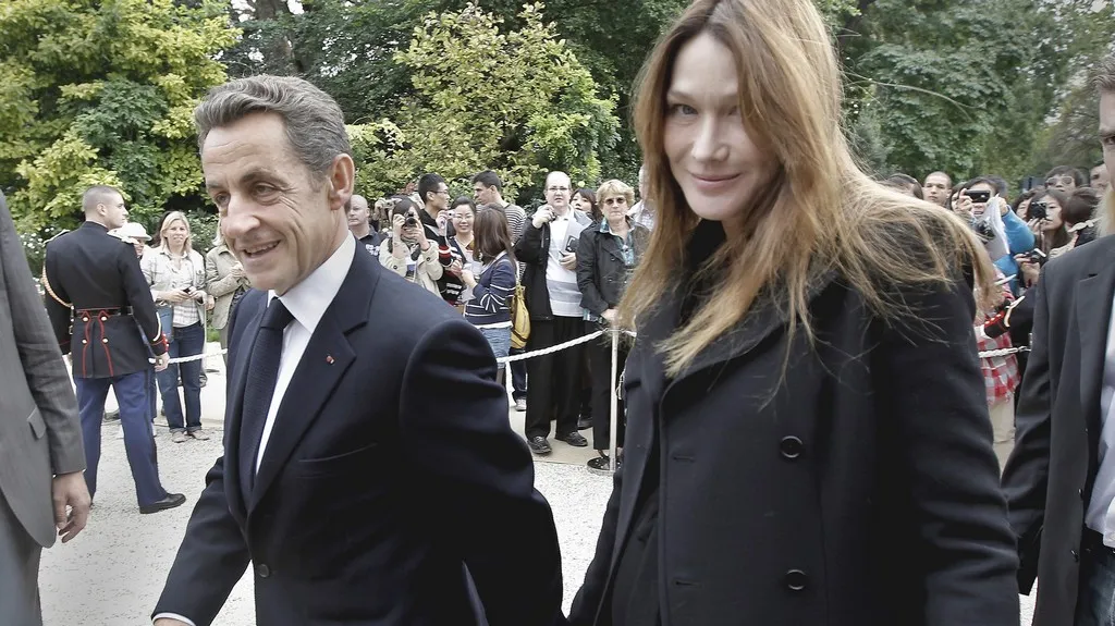 Nicolas Sarkozy se svou ženou Carlou Bruniovou