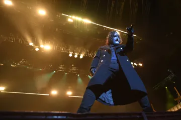 Recenze: Slipknot předvedli v Praze skvělou show. Skrz jejich oči však prošly prsty zvukařovy