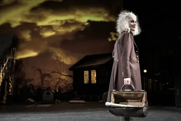 Frankensteinovo monstrum touží po empatii u del Tora i v Národním divadle