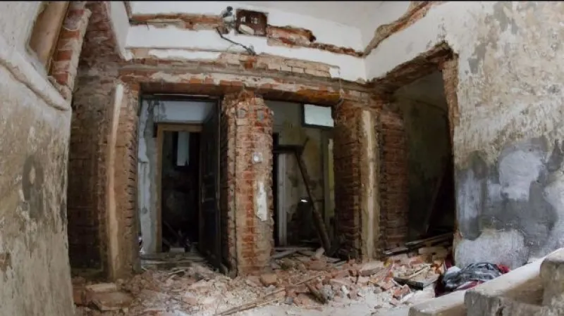 Přednádraží: Stavební úřad nařídil demolici dalších pěti domů