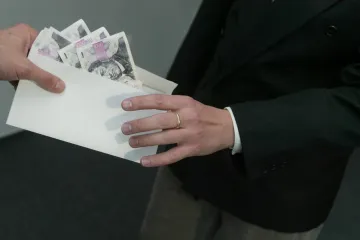 Pražský kriminalista dostal šest let vězení za korupci. Podle obžaloby žádal o úplatky ve výši 20 milionů 