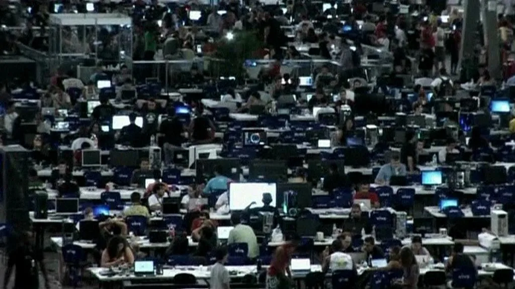 Účastníci Campus Party v brazilském Sao Paulu