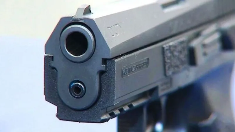 Události: Cestu ke zbrojnímu průkazu chtějí politici zkomplikovat