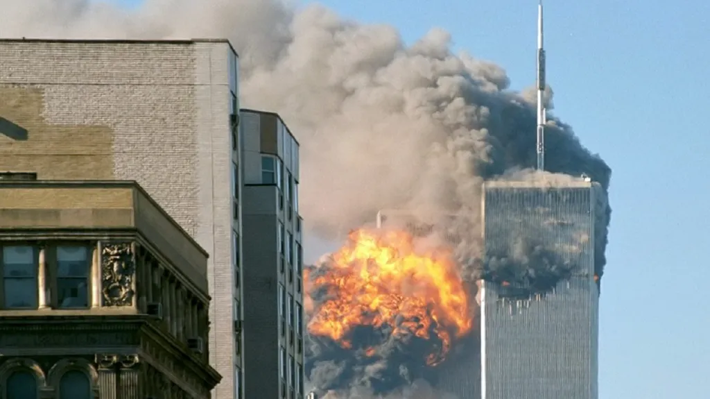 Zásah jižní věže WTC