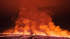 Erupce sopky na poloostrově Reykjanes na jihozápadě Islandu