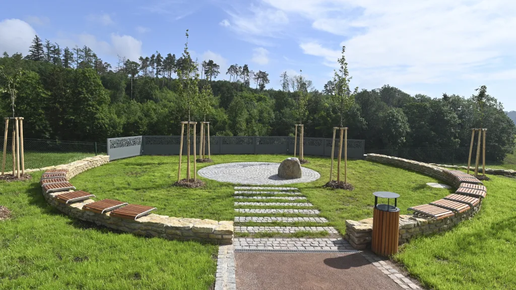 Přírodní hřbitov v brněnské Líšni