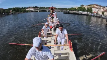 V Praze vrcholí dvoudenní Svatojánské slavnosti Navalis