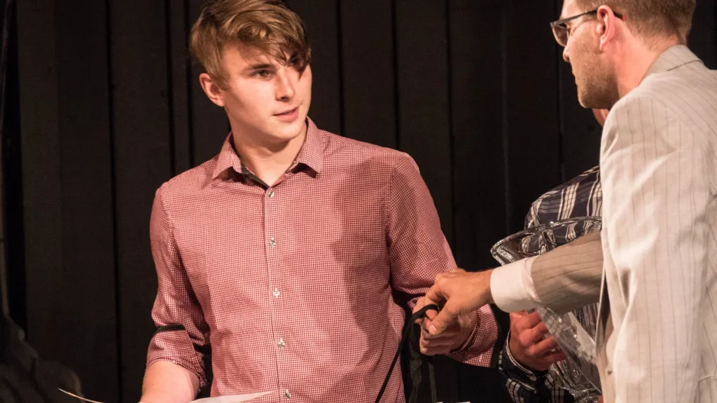 Zpátečníci, hra ze Života herců – Cena Studentské Thálie za Autorský tvar uměleckých škol