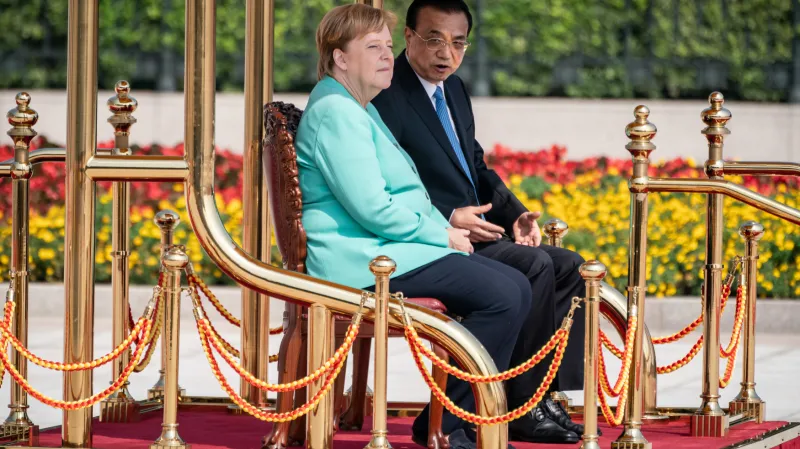 Německá kancléřka Angela Merkelová a čínský premiér Li Kche-čchiang