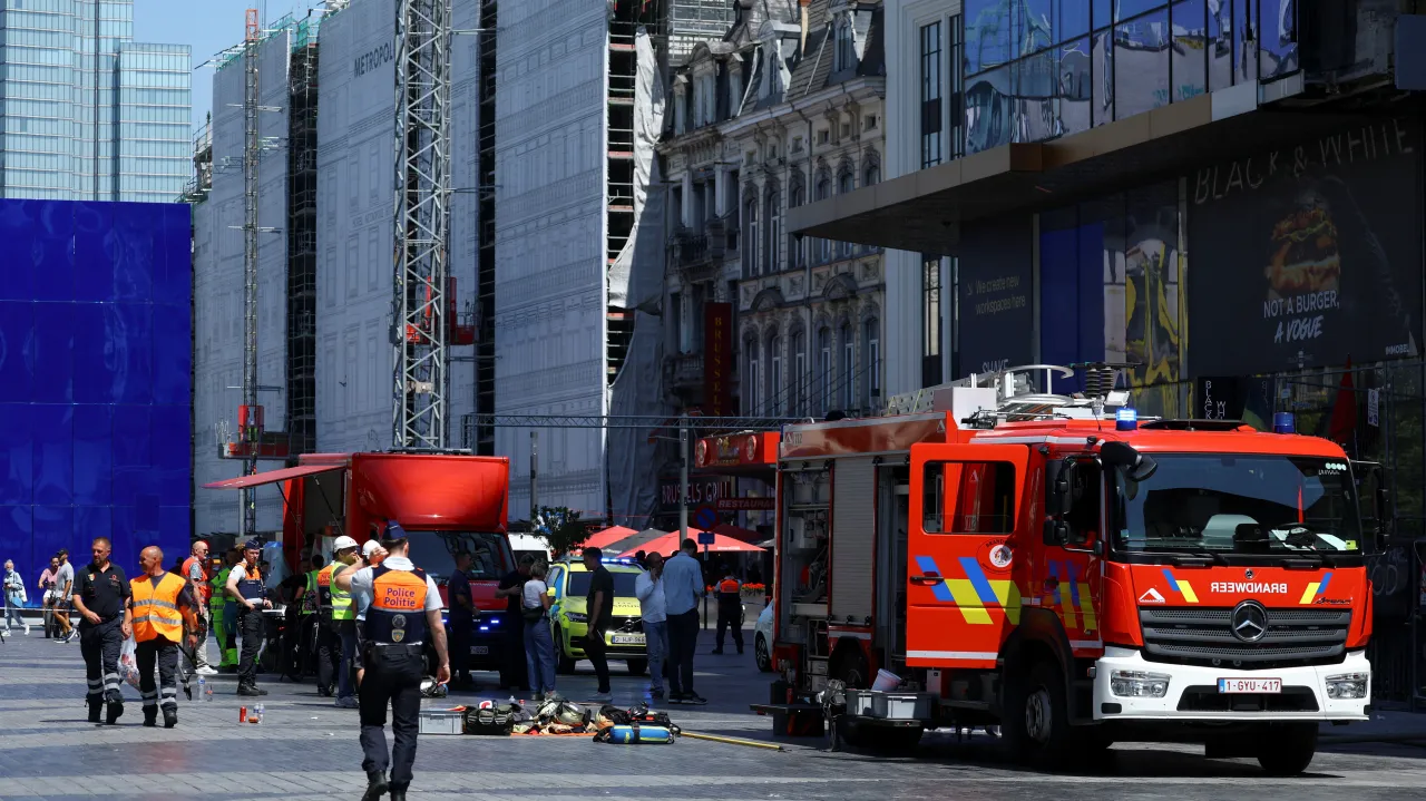 Šest lidí zemřelo při požáru v rekonstruované budově v Bruselu, uvádí média