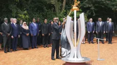 Rwandský prezident Kagame a hosté při zahájení vzpomínky na genocidu