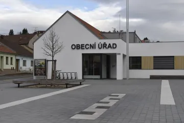 Snížení odměn pro zastupitele z řad zákonodárců není protiústavní, rozhodl soud
