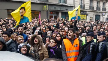 Kurdská demonstrace v Paříži