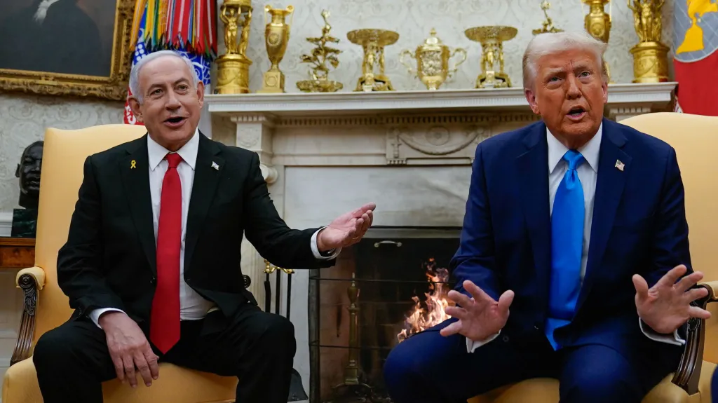 Benjamin Netanjahu a Donald Trump na jednání v Bílém domě