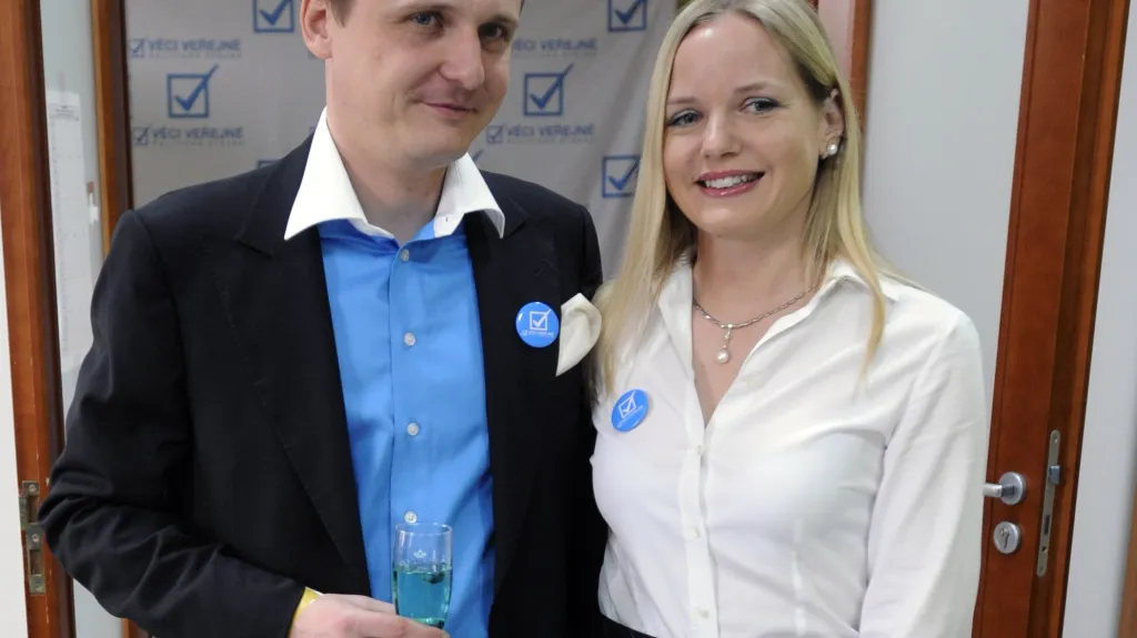 Manželé Vít Bárta a Kateřina Klasnová