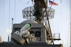 První americká vojenská loď má na palubě funkční laserové dělo