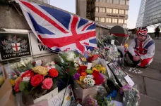 Oběti útoku v Londýně pomáhaly vězňům s resocializací. Úřady prověřují desítky propuštění