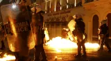 Střety radikálů s policií v centru Atén