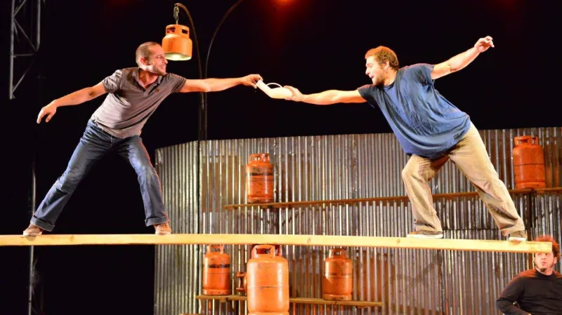 Cirque Inextremiste / Extrêmités