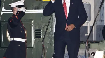 Barack Obama po přistání na West Point
