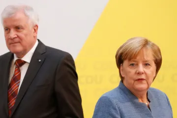Seehofer hrotí spor o migraci. Mluvčí vlády popírá, že Merkelová chystá minisummit