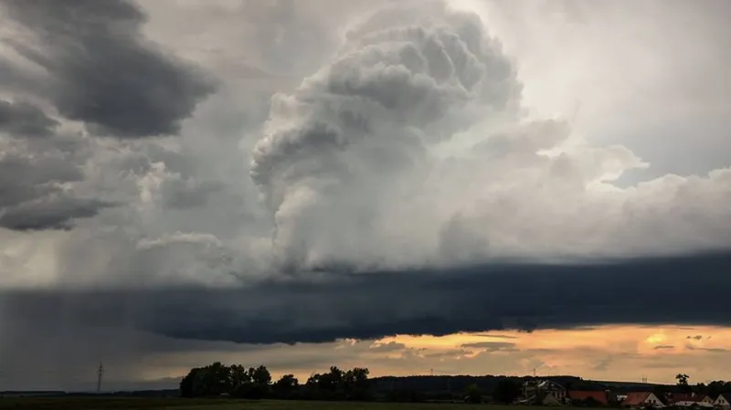 Přes Česko se přehnaly další bouřky