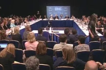 Clintonová ztrácí dech - z Michiganu a Floridy dostane jen polovinu hlasů