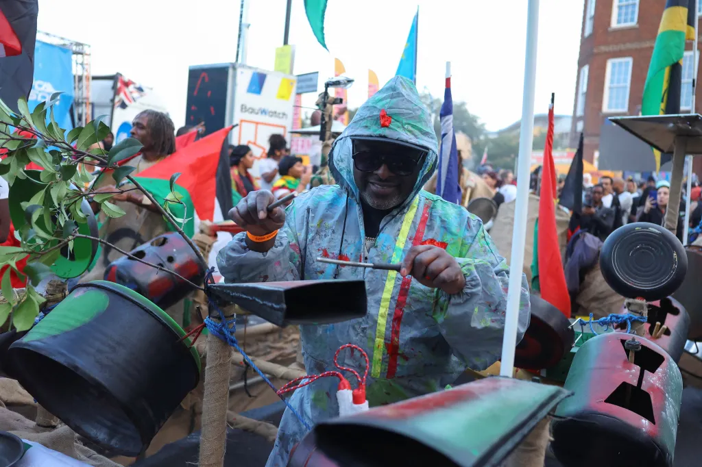 Karneval v londýnské čtvrti Notting Hill