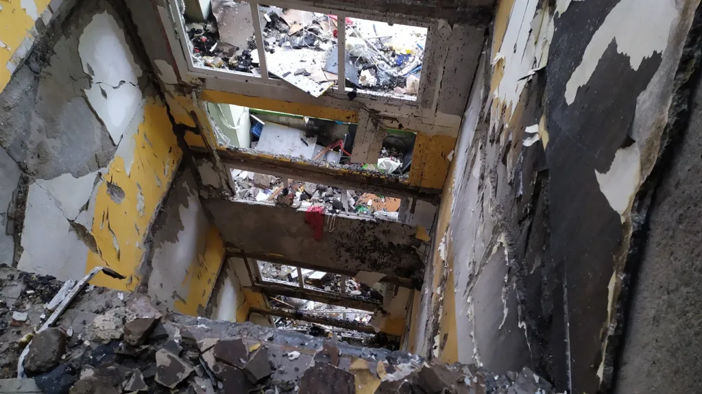 Záběry z vnitřku poničeného domu v Prešově