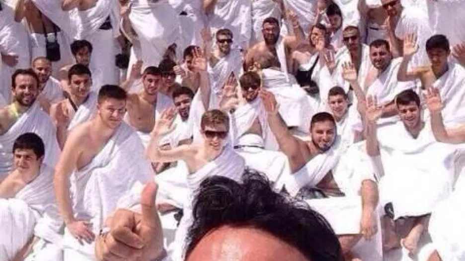 Selfiemánie zasáhla i pouť do Mekky