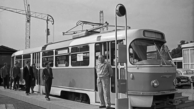 Představení prototypu tramvaje T3 na veletrhu v Brně v roce 1960