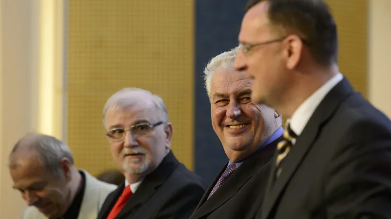 Jednání tripartity