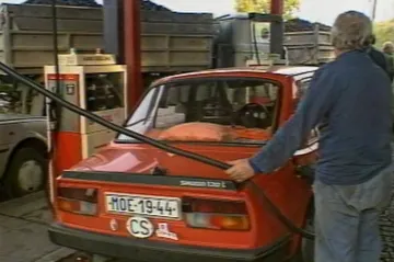 30 let zpět: Panika na čerpacích stanicích