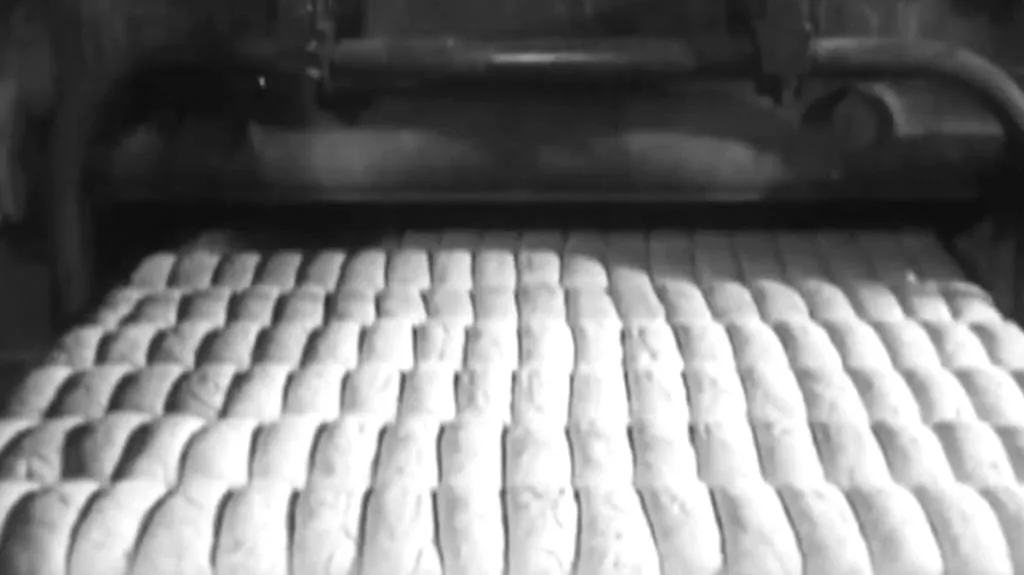 Bochníky s arzenem měly zabít tisíce nacistů