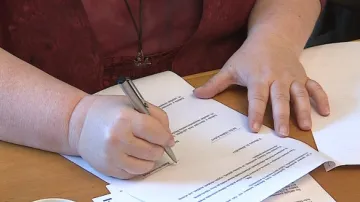 Podpis dohody o smíru mezi Ladnou a Břeclaví