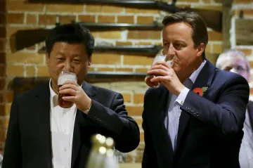 Cameron lobboval za čínský projekt na Srí Lance, jeho vazby vzbuzují v Británií obavy