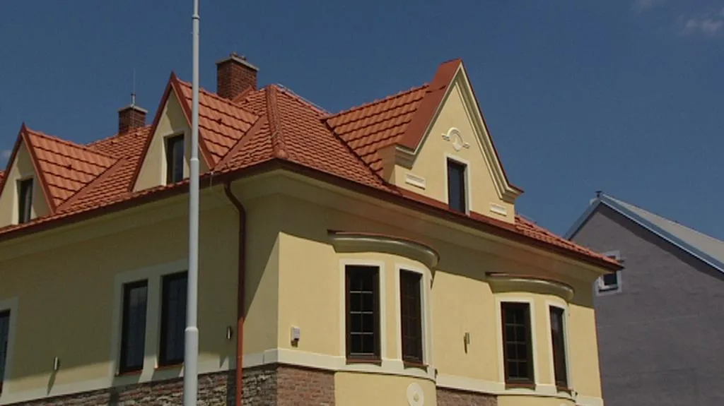 Dům v Hostivici, který Rath spoluvlastní s přítelkyní Renatou