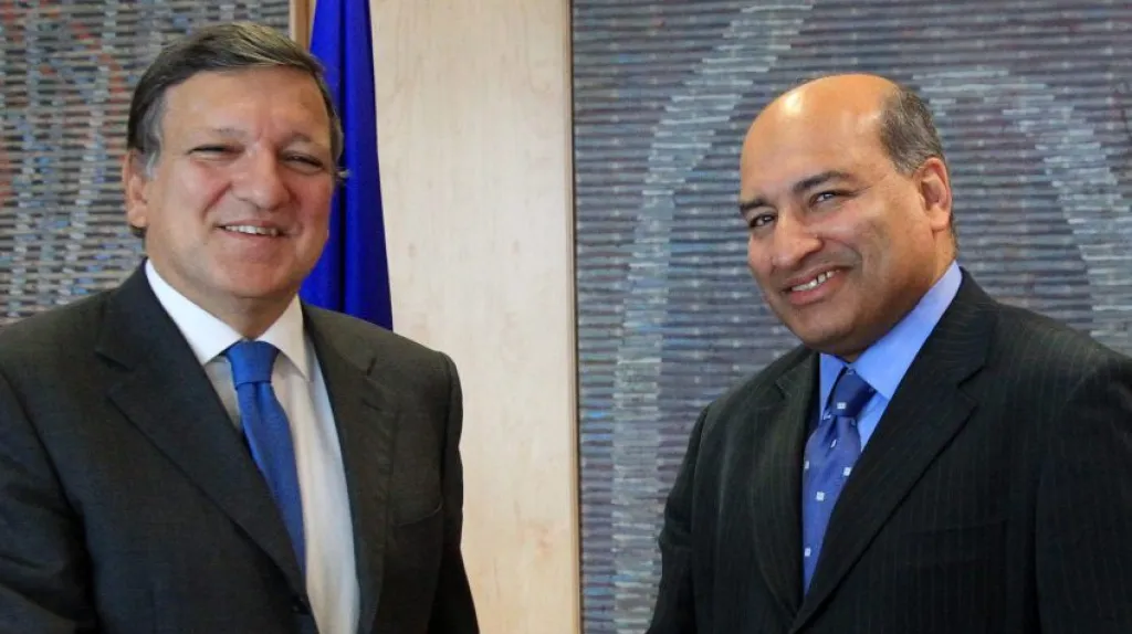 Jose Manuel Barroso a Suma Chakrabarti